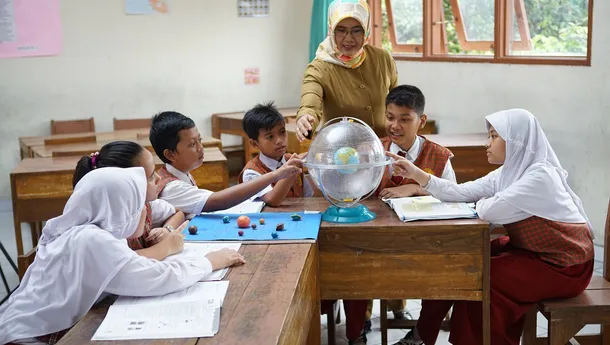 Sistem Penilaian Berbasis Proyek di Amerika Serikat dan Dampaknya pada Kreativitas