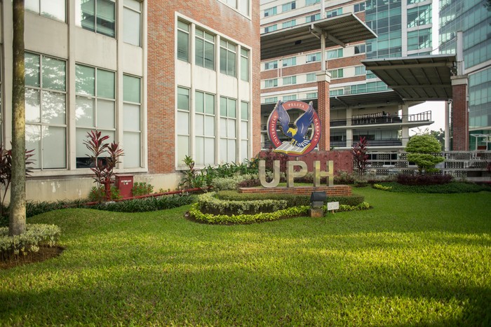Universitas UPH